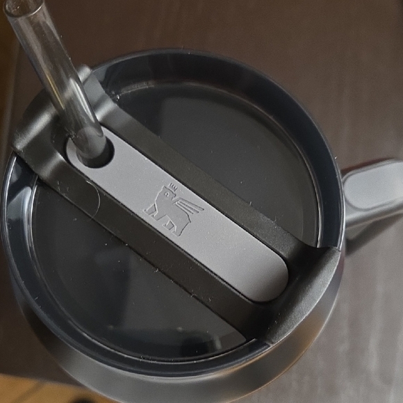 Stanley Black Stainless Steel Tumbler - Picture 4 of 4